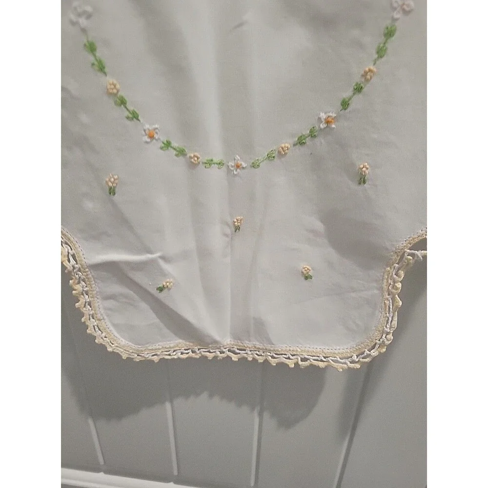 Vintage Hand Embroidered Linen Table Runner/Dresser Scarf with Crochet Trim